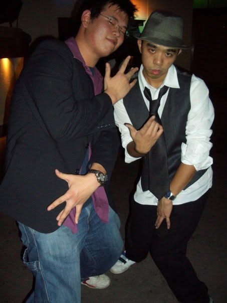 Jenkin Lee with a friend during university life in 2006